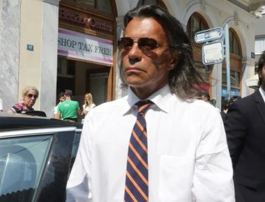 Fake news οι φωτογραφίες με τις πεταμένες προμήθειες στο Μαραθώνα λέει ο Ψινάκης